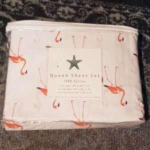 Flamingo Queen sheet set